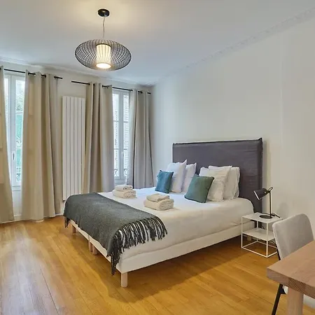 Center Of Montmartre By Prestige * Paris
